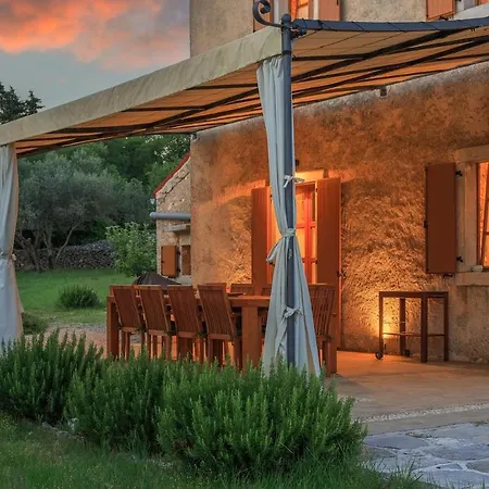 Villa Oliva *