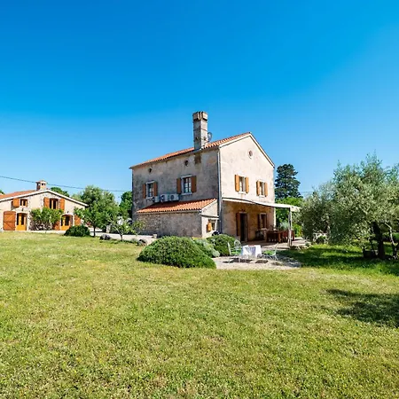 Villa Oliva *
