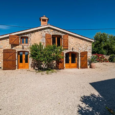 Villa Oliva *