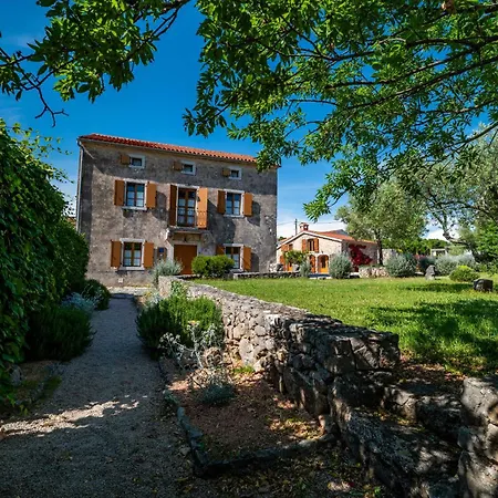 Oliva Villa