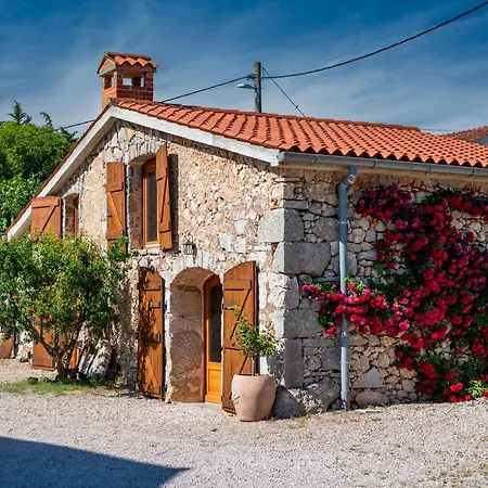 Oliva Villa *